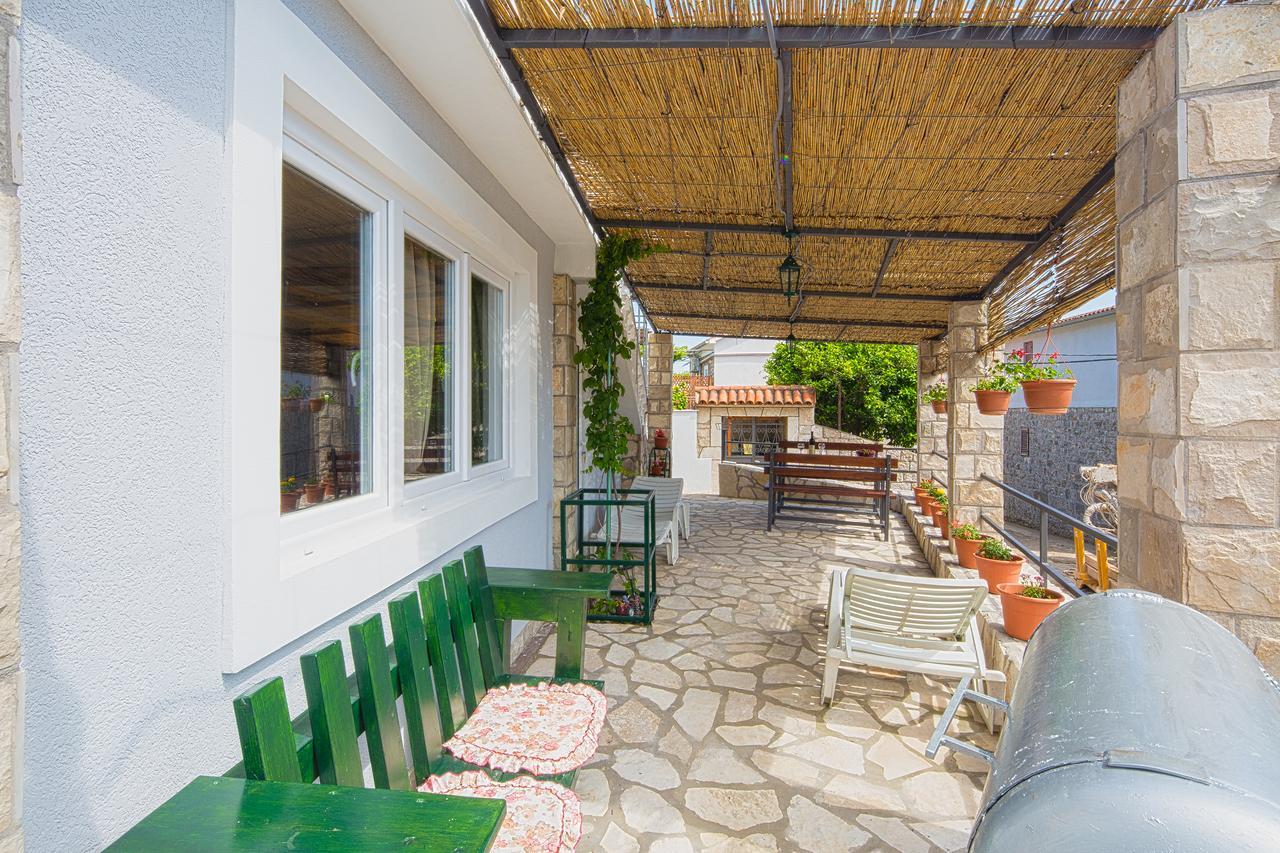 Apartman Kunjic Krimovica Exterior photo